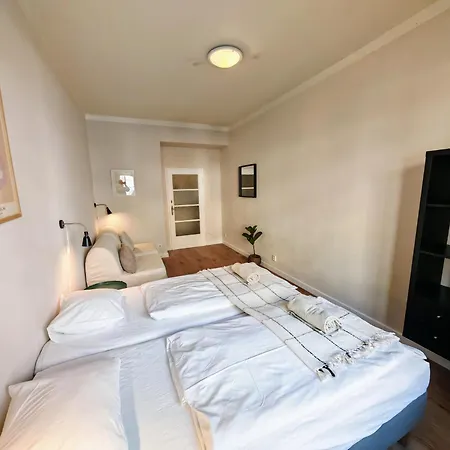 Flat In Zizkov -102- Apartment Prague Exterior photo